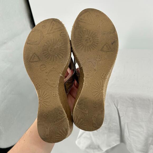 VTG y2k Women's Gold MUDD Painter Strappy Platform Slip On Thong Sandals Sz 9M - Picture 9 of 9